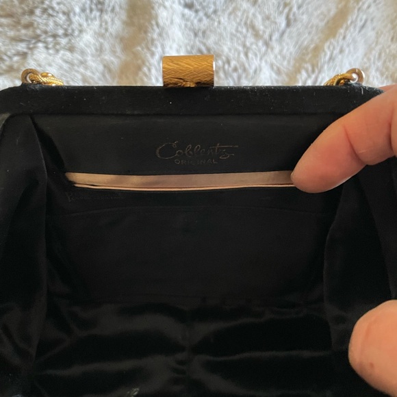 Beautiful suede handbag with a a striking gold chain handle   Great condition - Picture 5 of 5